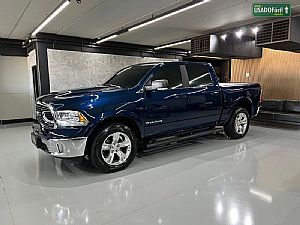 Ram Classic Laramie Cd 5.7 V8 4x4 Automático 2023/2023 em Londrina - PR