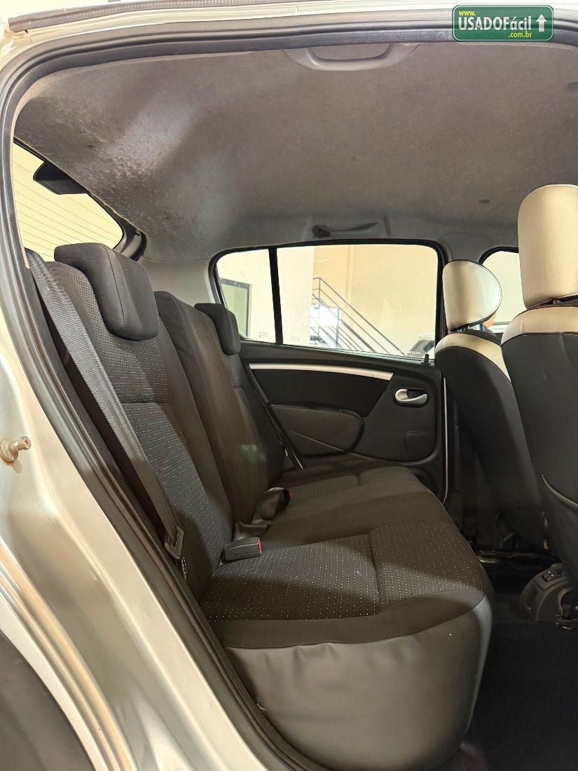 Renault Sandero Stepway 1.6 Hi-Flex 2011/2011 — foto 9 de 12