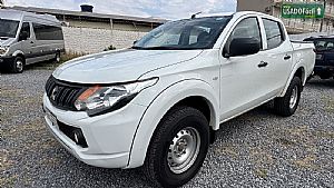 L200 Triton Outdoor Glx 2.4 Cd 4x4 Diesel Mecânico 2023/2024 em Cuiabá - MT