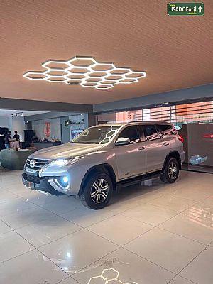 Hilux Sw4 Srv 4x2 2.7 Automático Flex 2019/2020 em Cuiabá - MT