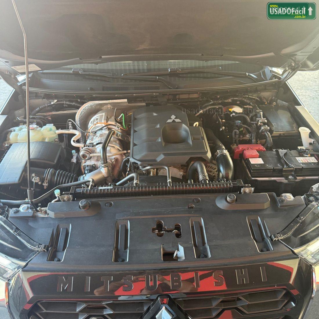 MITSUBISHI Triton HPE CD 2.4 4x4 Turbo Automático Diesel 2025/2026 — foto 14 de 17
