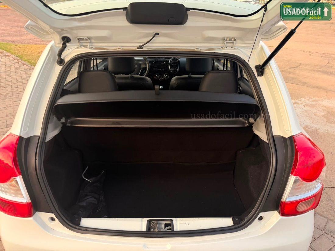 TOYOTA Etios Hatch XLS 1.5 Mecânico Flex 2015/2016 — foto 10 de 10