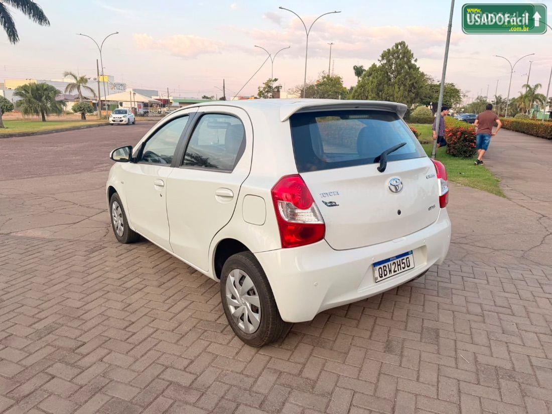 TOYOTA Etios Hatch XLS 1.5 Mecânico Flex 2015/2016 — foto 5 de 10