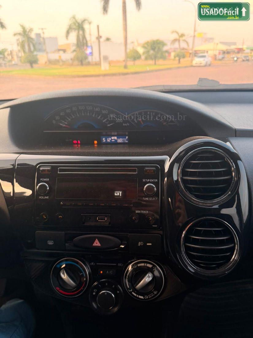TOYOTA Etios Hatch XLS 1.5 Mecânico Flex 2015/2016 — foto 7 de 10