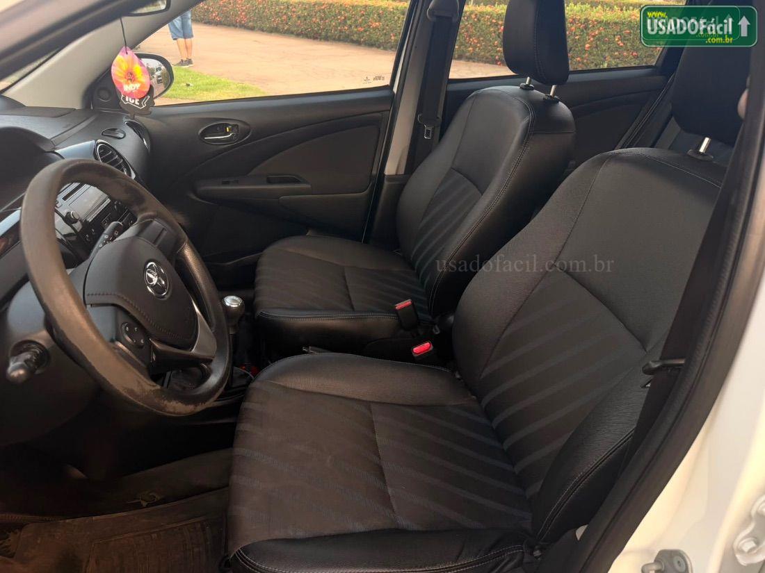 TOYOTA Etios Hatch XLS 1.5 Mecânico Flex 2015/2016 — foto 8 de 10