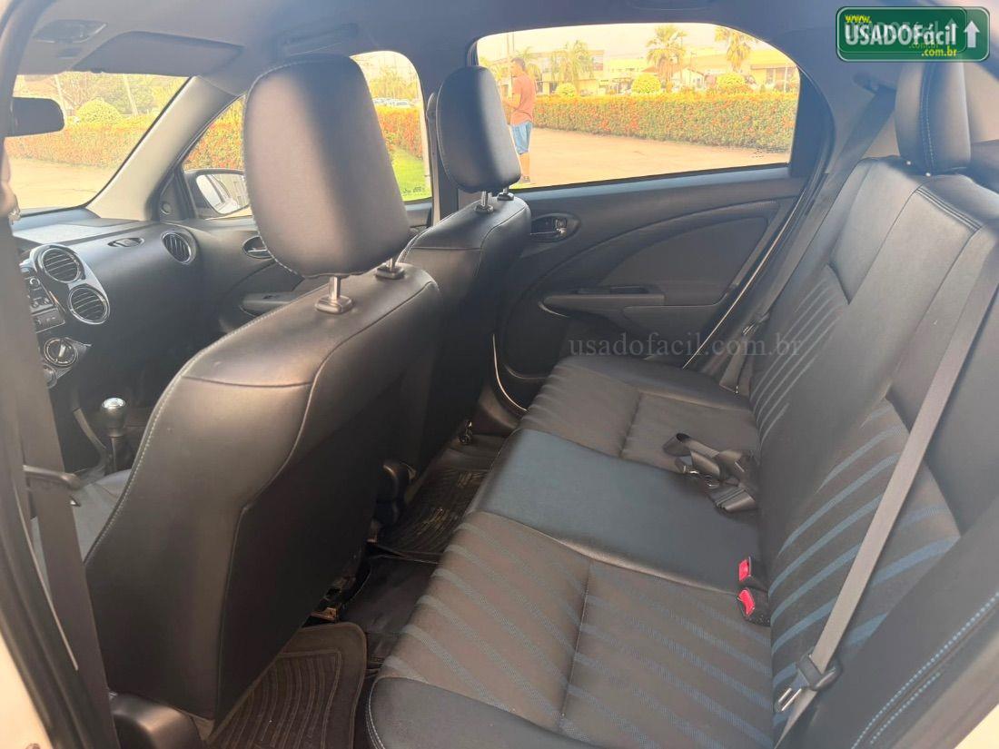 TOYOTA Etios Hatch XLS 1.5 Mecânico Flex 2015/2016 — foto 9 de 10