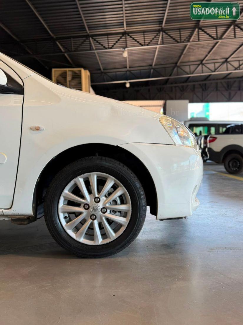 Toyota Etios Sedan XLS 1.5 Mecânico Flex 2013/2013 — foto 14 de 14