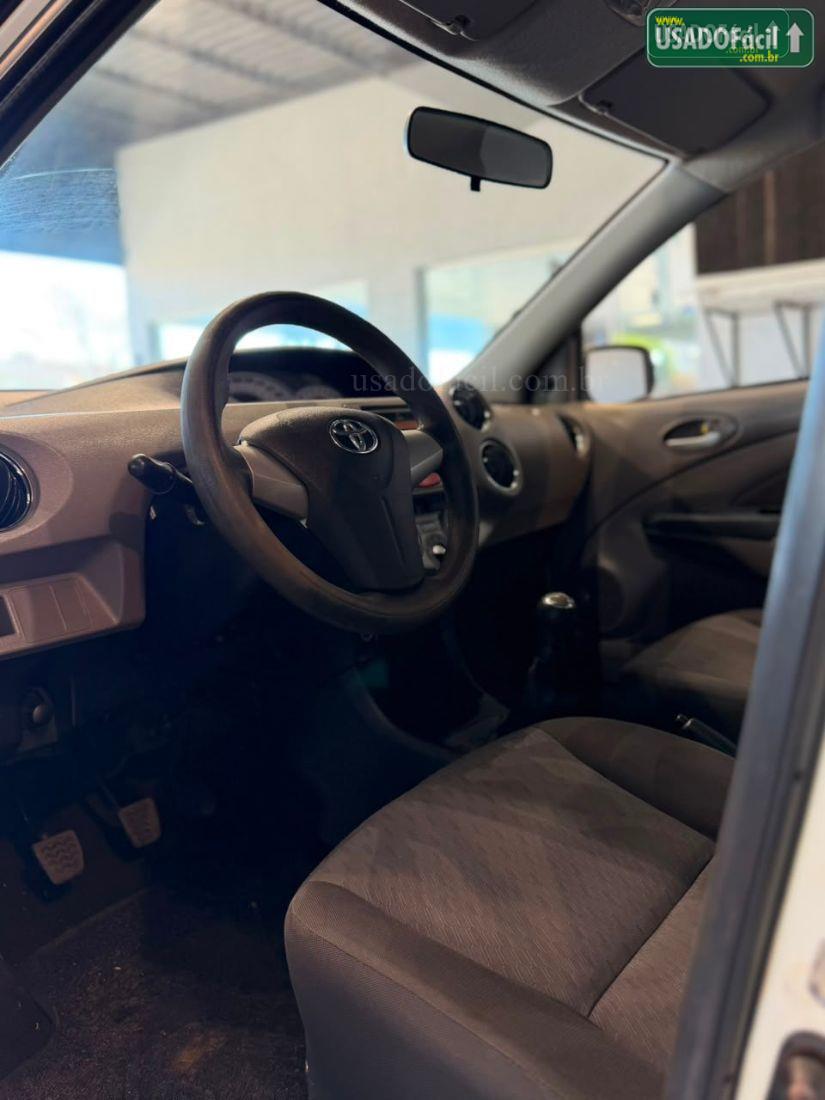 Toyota Etios Sedan XLS 1.5 Mecânico Flex 2013/2013 — foto 7 de 14