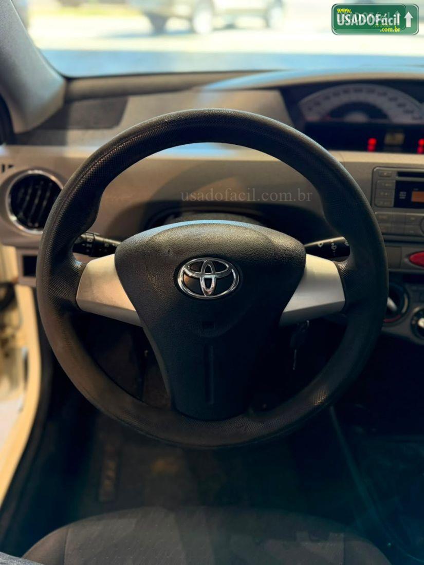Toyota Etios Sedan XLS 1.5 Mecânico Flex 2013/2013 — foto 8 de 14