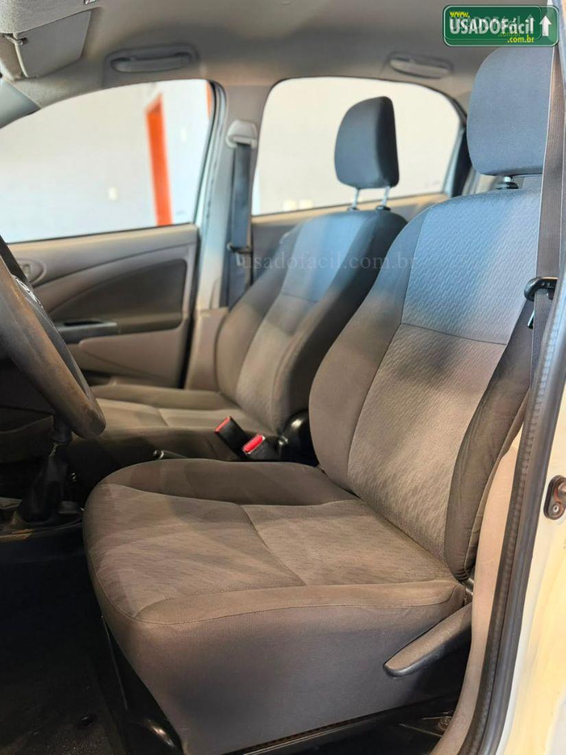 Toyota Etios Sedan XLS 1.5 Mecânico Flex 2013/2013 — foto 11 de 14