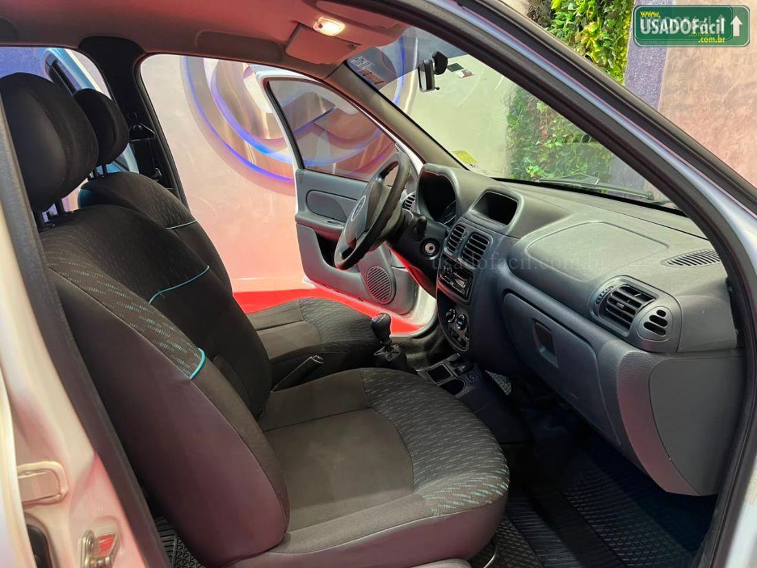RENAULT Clio Expression 1.0 5P 2015/2016 — foto 10 de 11