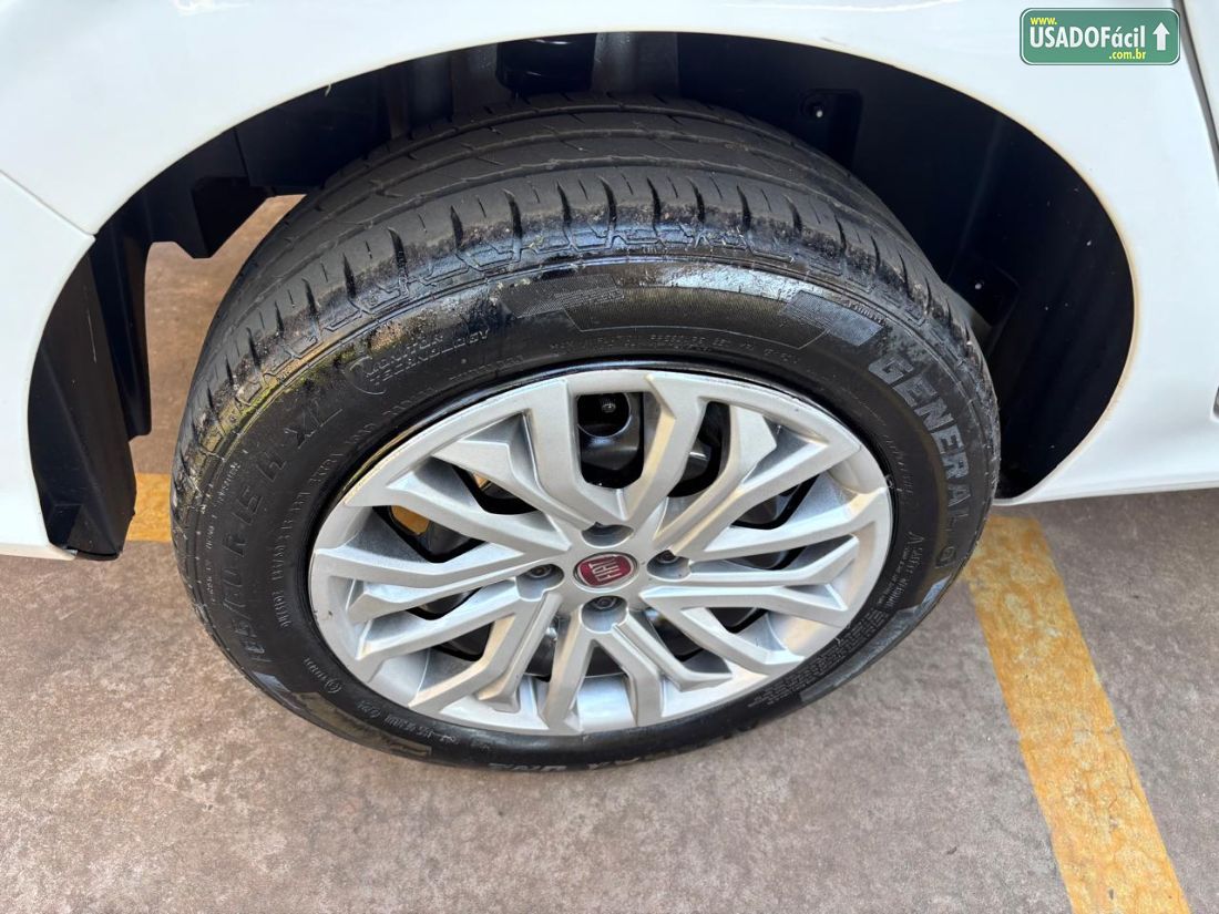 Fiat Cronos Drive 1.3 Automático Flex 2023/2024 — foto 5 de 13