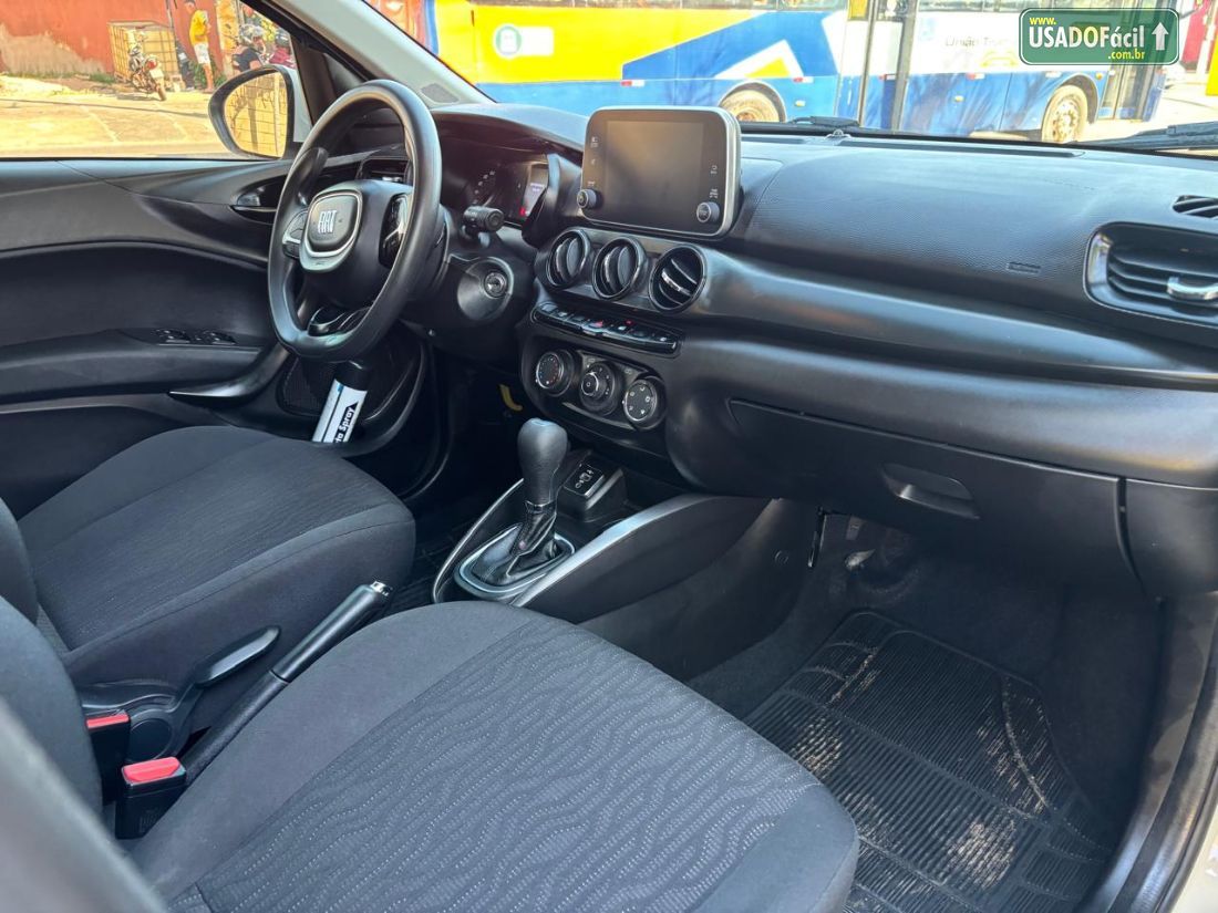Fiat Cronos Drive 1.3 Automático Flex 2023/2024 — foto 9 de 13