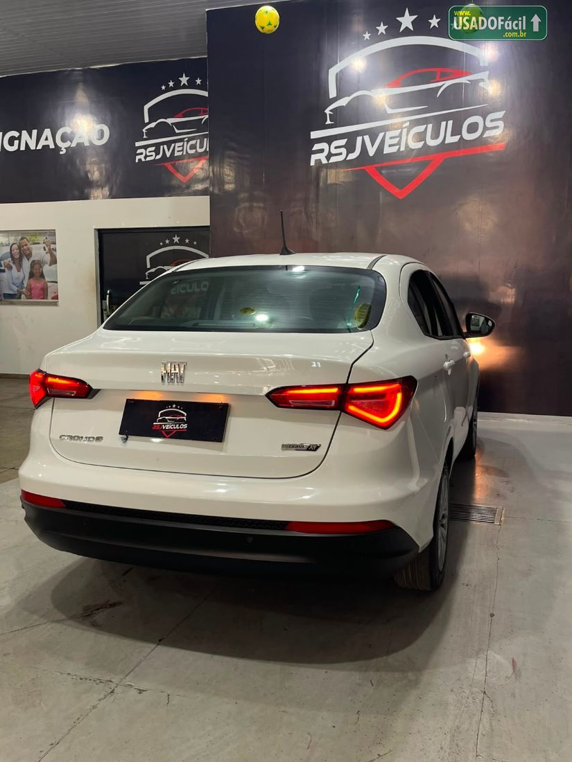 Fiat Cronos Drive 1.3 Automático Flex 2023/2024 — foto 6 de 18