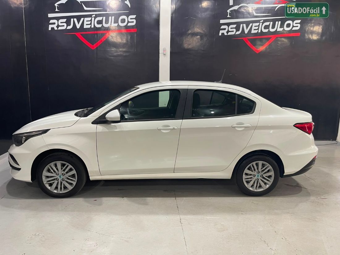 Fiat Cronos Drive 1.3 Automático Flex 2023/2024 — foto 9 de 18