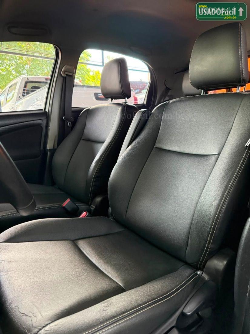 TOYOTA Etios Hatch XLS 1.5 Automático Flex 2016/2017 — foto 12 de 13