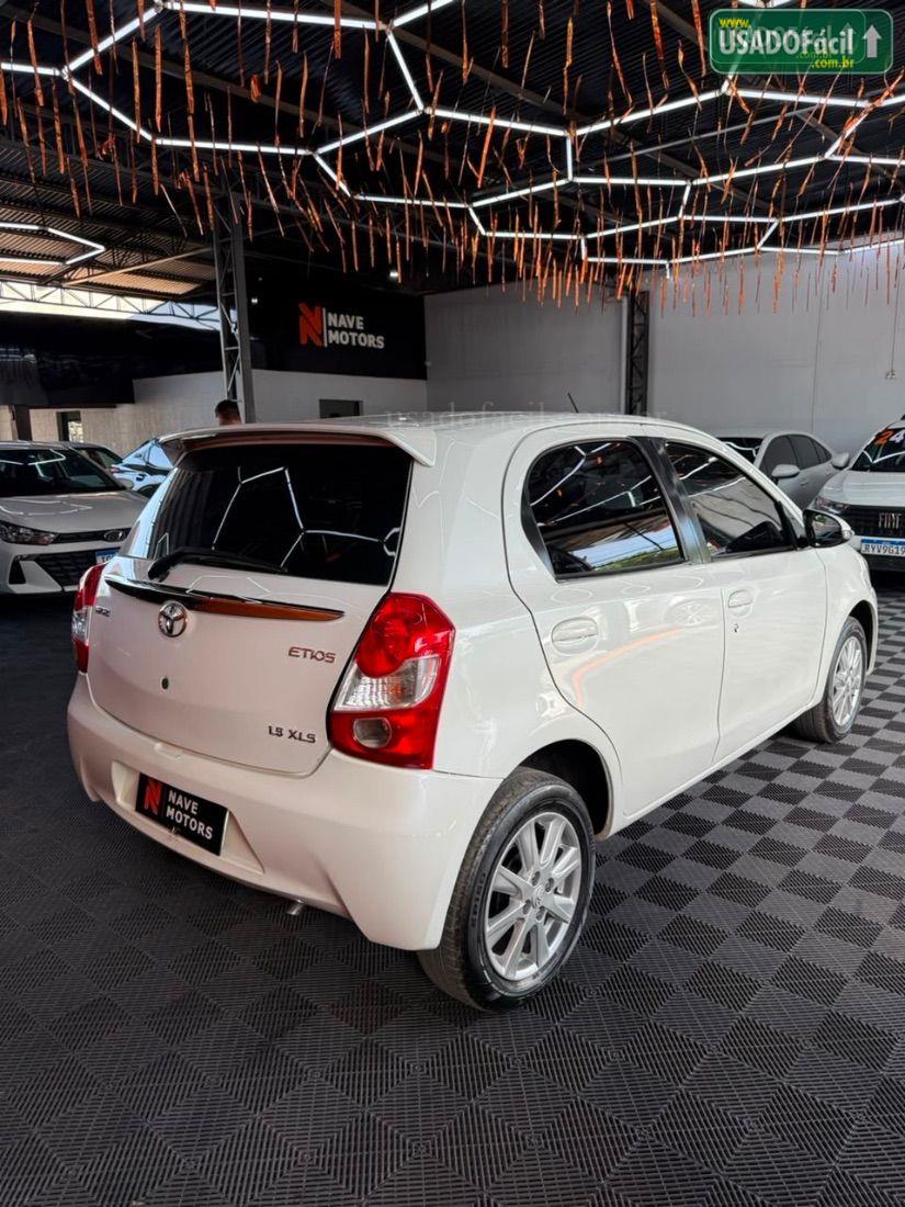 TOYOTA Etios Hatch XLS 1.5 Automático Flex 2016/2017 — foto 4 de 13