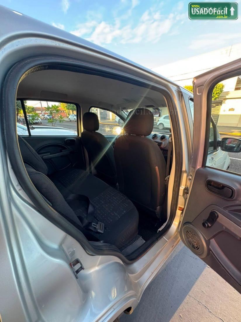 FIAT Uno Vivace Celebration 1.0 4p flex 2014/2014 — foto 8 de 11