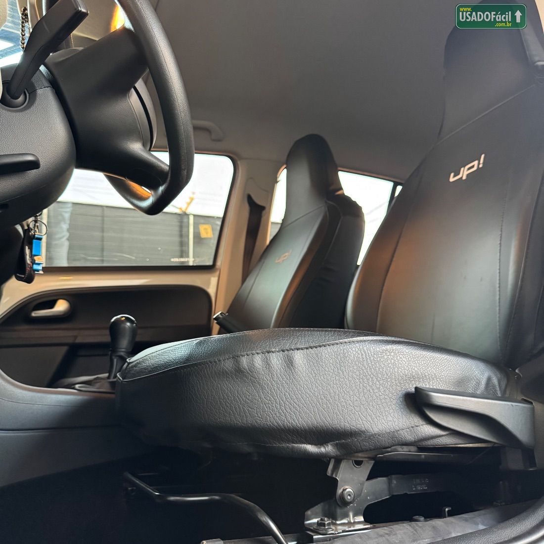 Volkswagen Up! Move 1.0 TSI Total Flex 5P 2015/2016 — foto 13 de 18