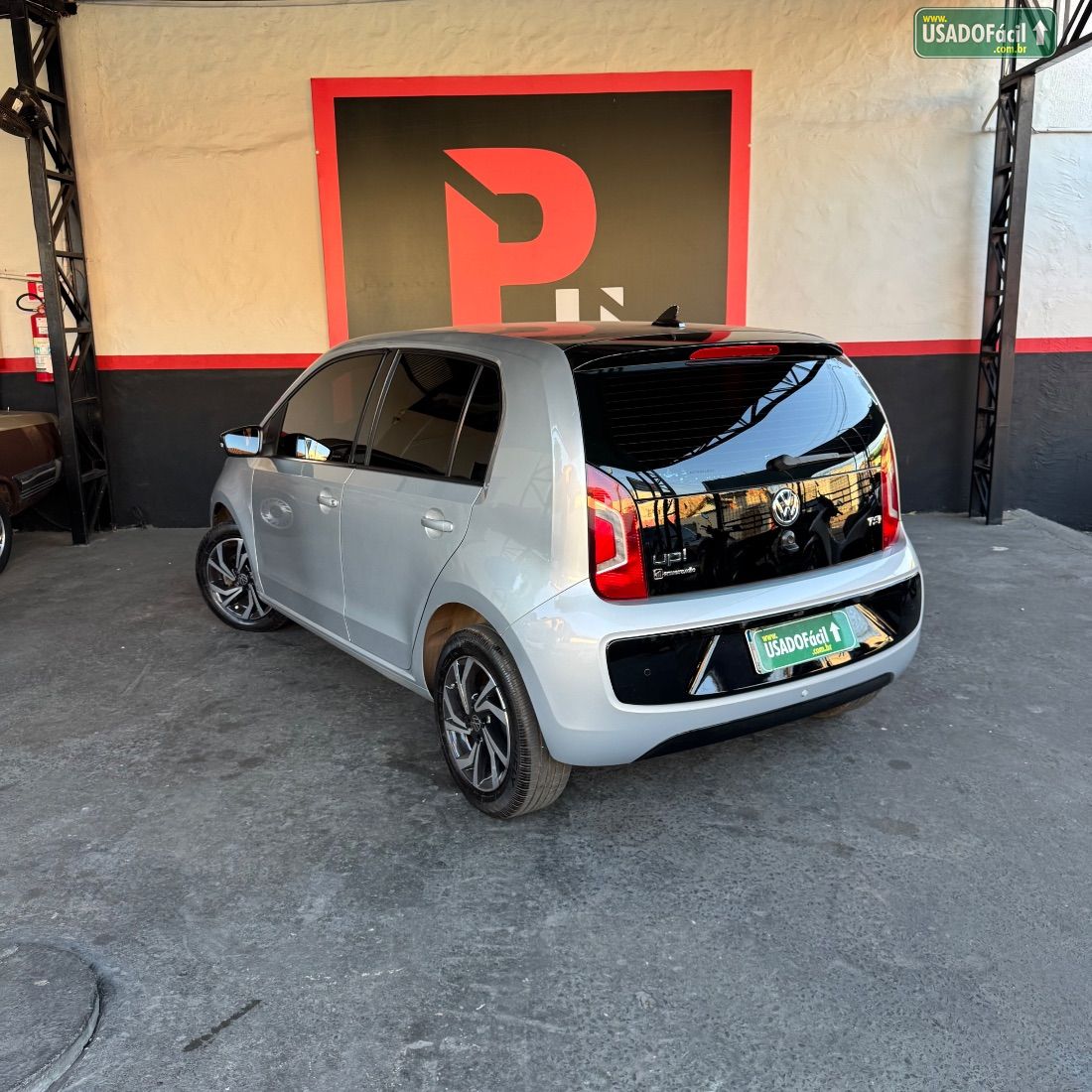 Volkswagen Up! Move 1.0 TSI Total Flex 5P 2015/2016 — foto 4 de 18