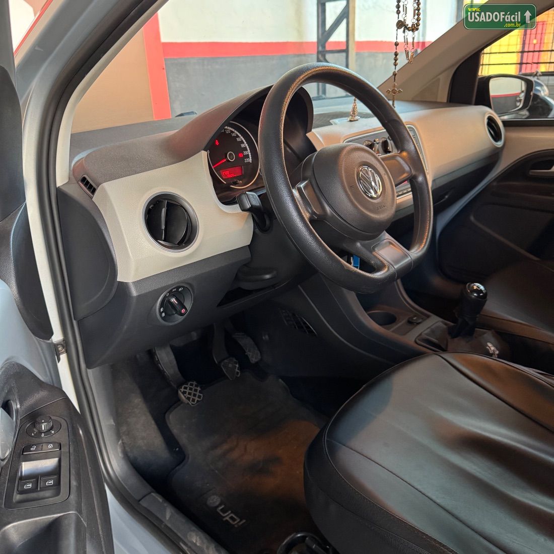 Volkswagen Up! Move 1.0 TSI Total Flex 5P 2015/2016 — foto 5 de 18