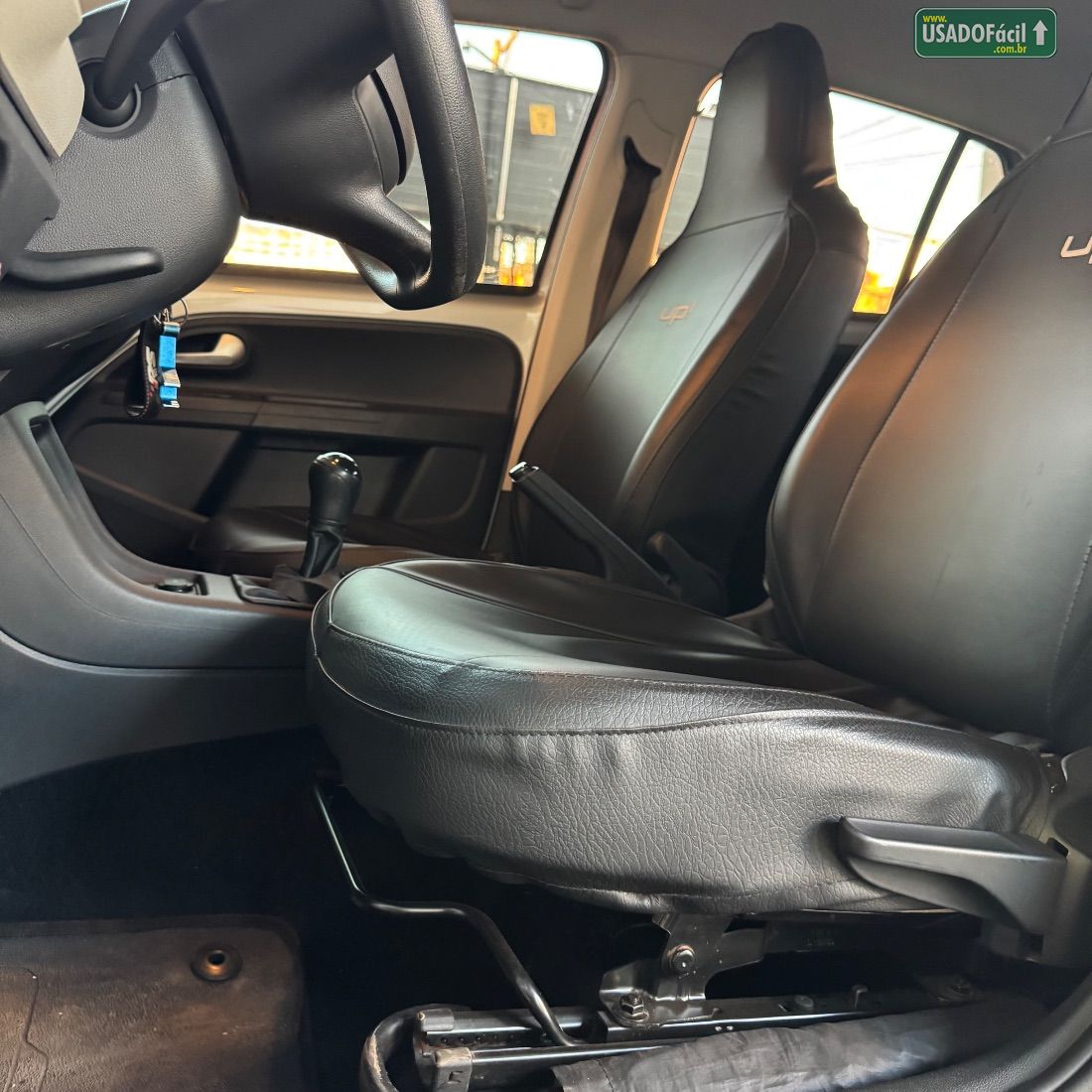 Volkswagen Up! Move 1.0 TSI Total Flex 5P 2015/2016 — foto 6 de 18