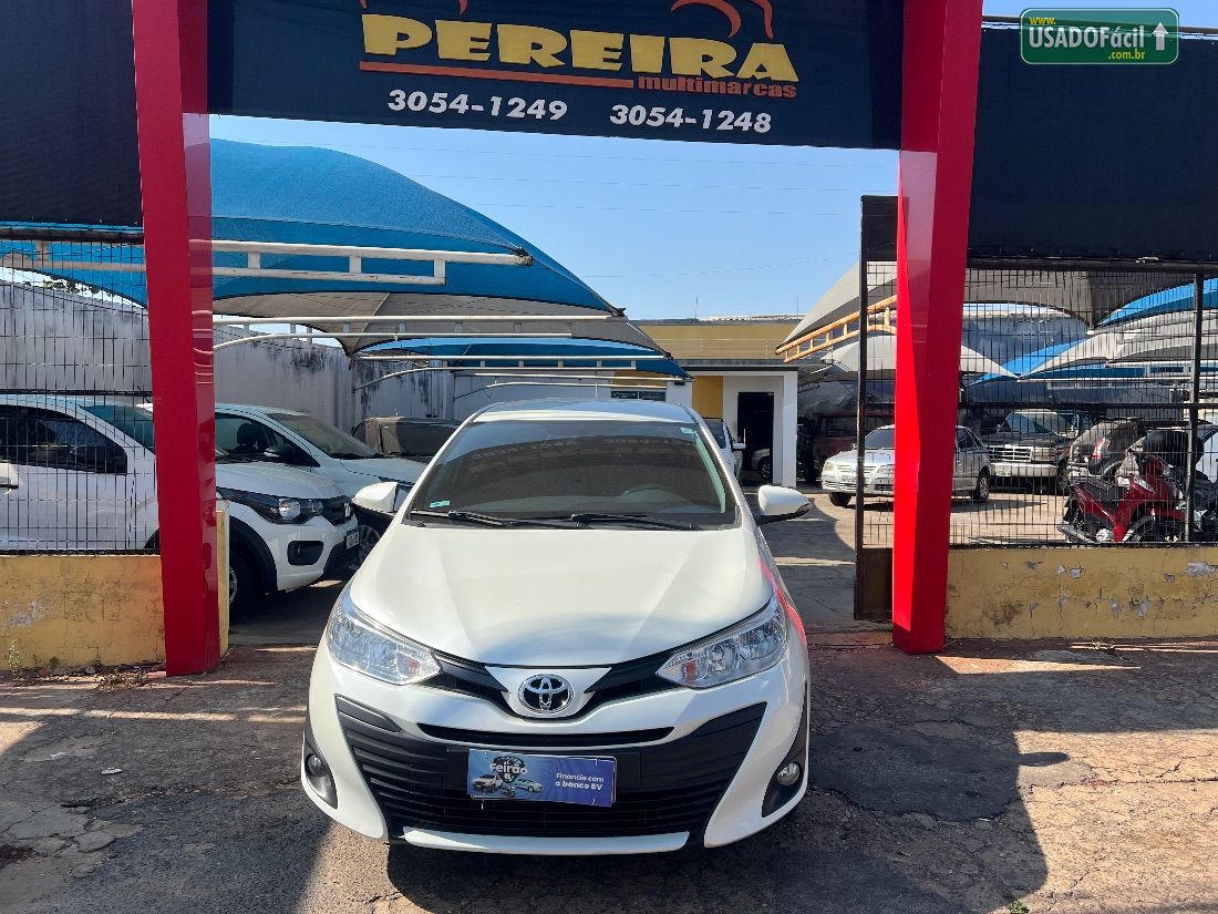 TOYOTA Yaris sedan XL Plus connect 1.5  Automatico 2019/2020 — foto 3 de 8