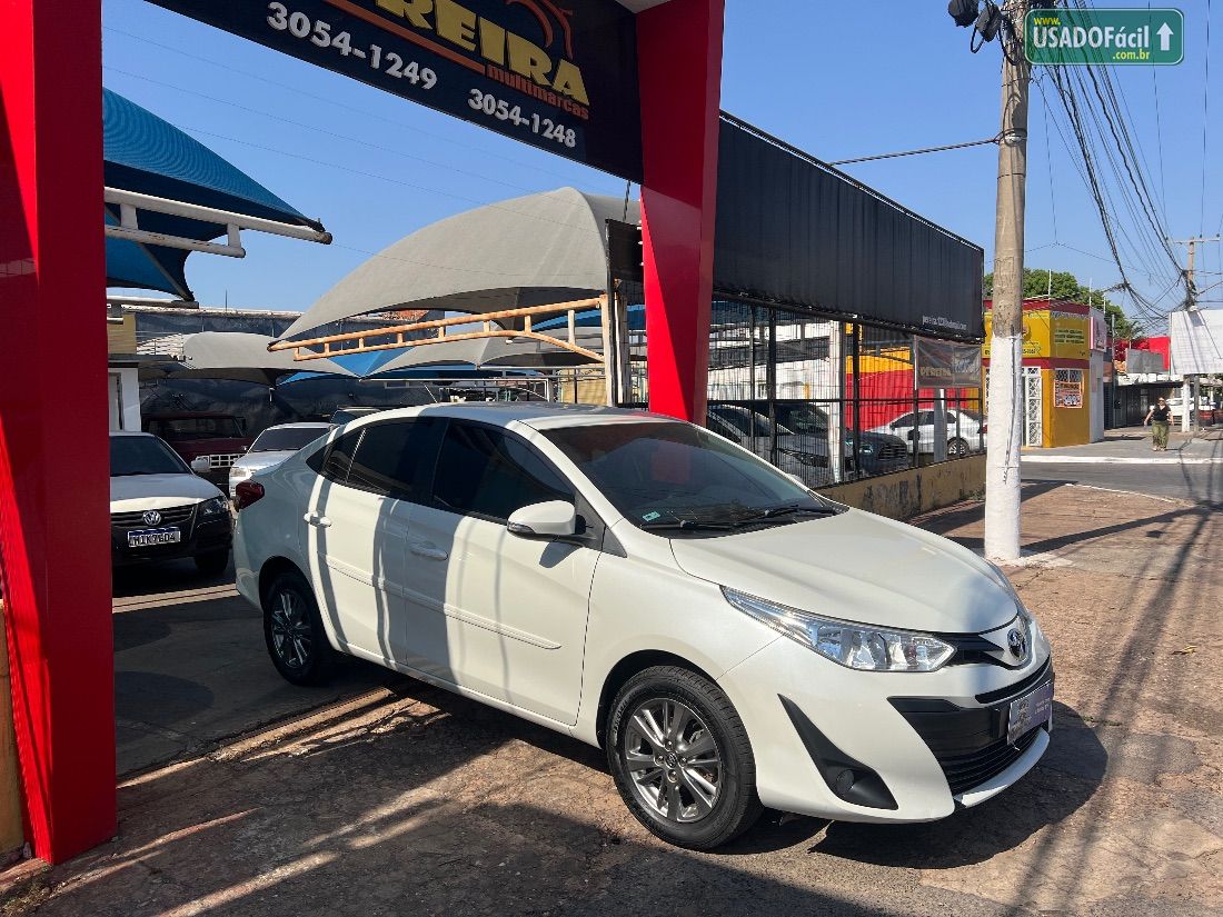 TOYOTA Yaris sedan XL Plus connect 1.5  Automatico 2019/2020 — foto 5 de 8