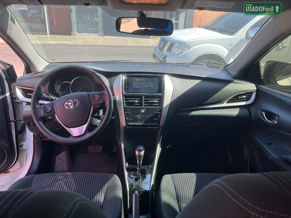 TOYOTA Yaris sedan XL Plus connect 1.5  Automatico 2019/2020 — foto 6 de 8