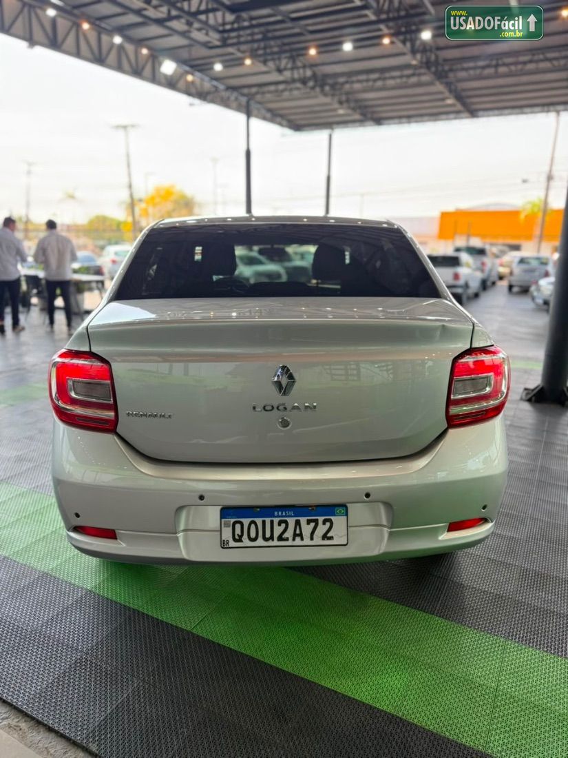 Renault Logan Expression 1.0 Hi-Flex 2015/2016 — foto 2 de 12
