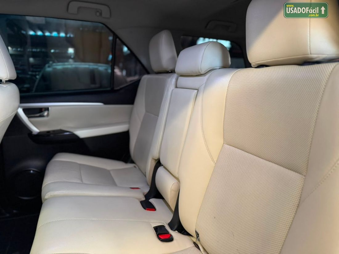 Toyota Hilux SW4 SRX Diamond 2.8 4x4 turbo Automático Diesel 2018/2019 — foto 11 de 15