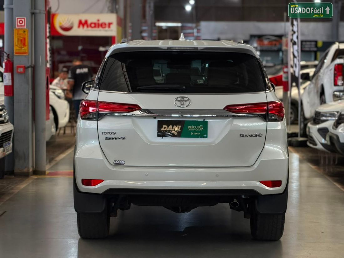 Toyota Hilux SW4 SRX Diamond 2.8 4x4 turbo Automático Diesel 2018/2019 — foto 13 de 15