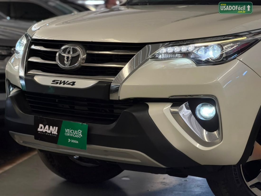 Toyota Hilux SW4 SRX Diamond 2.8 4x4 turbo Automático Diesel 2018/2019 — foto 4 de 15