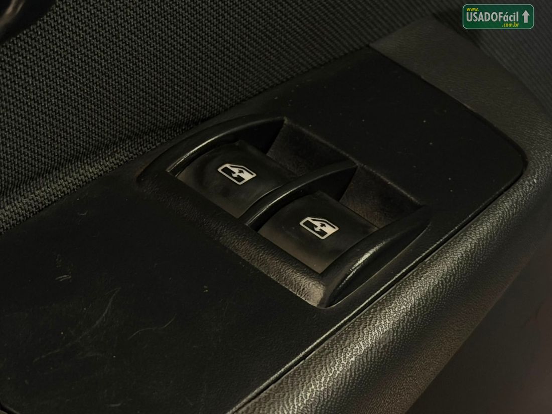 Fiat Strada Adventure CE 1.8 Flex 2015/2015 — foto 5 de 13
