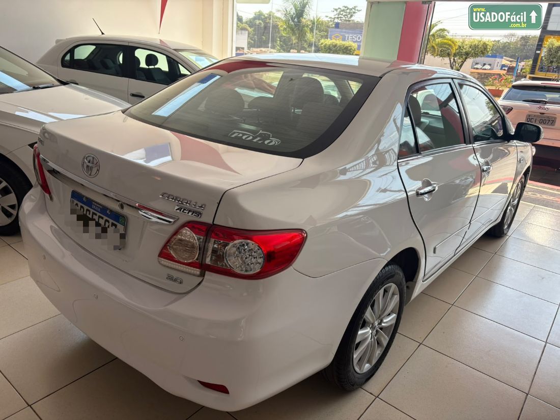 Toyota Corolla Altis 2.0 Automático Flex 2013/2014 — foto 3 de 10