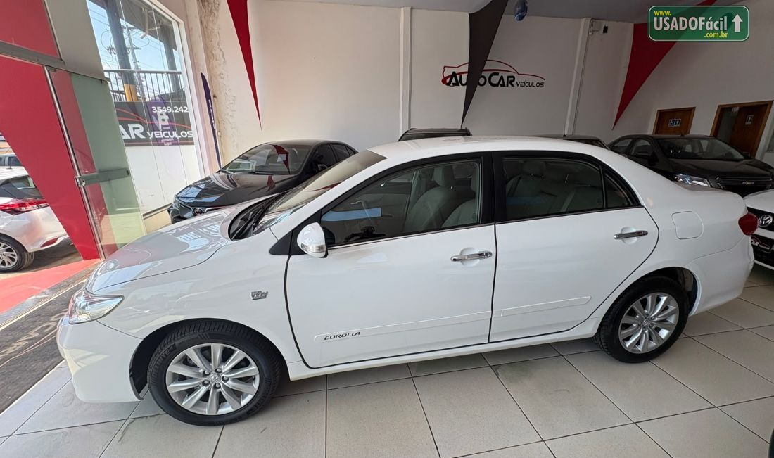 Toyota Corolla Altis 2.0 Automático Flex 2013/2014 — foto 5 de 10