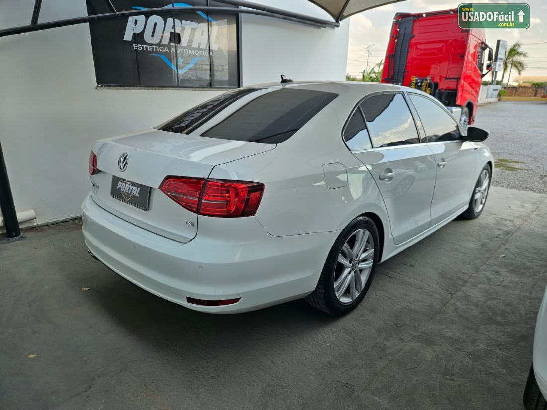 Volkswagen Jetta Highline 2.0 TSI Automático Tiptronic 2015/2016 — foto 4 de 7