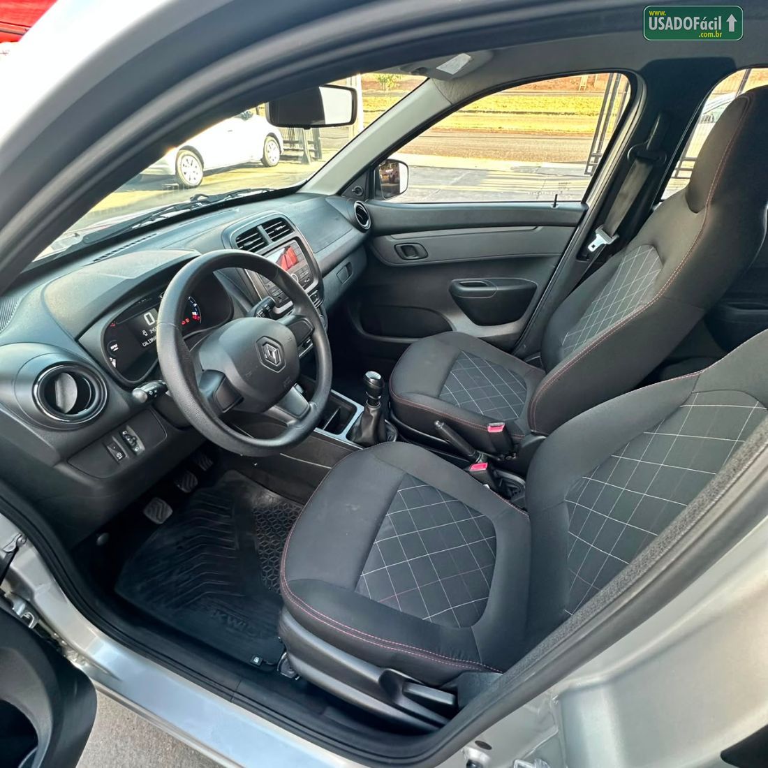 Renault Kwid Zen 1.0 Mecânico Flex 2024/2025 — foto 7 de 11