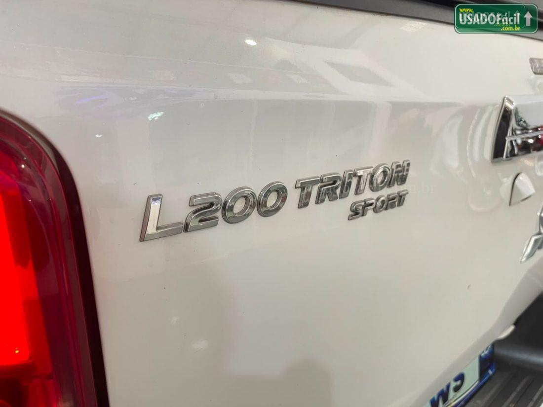 MITSUBISHI L200 Triton Sport HPE CD 2.4 4x4 Automático Diesel 2021/2022 — foto 13 de 23