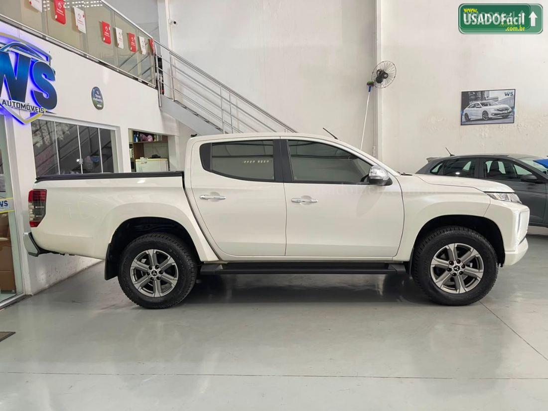MITSUBISHI L200 Triton Sport HPE CD 2.4 4x4 Automático Diesel 2021/2022 — foto 4 de 23
