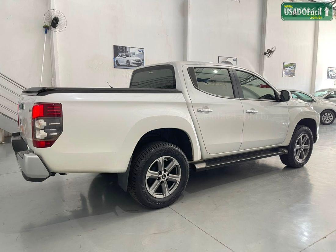MITSUBISHI L200 Triton Sport HPE CD 2.4 4x4 Automático Diesel 2021/2022 — foto 8 de 23