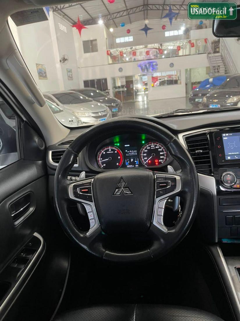 MITSUBISHI L200 Triton Sport HPE CD 2.4 4x4 Automático Diesel 2021/2022 — foto 11 de 23