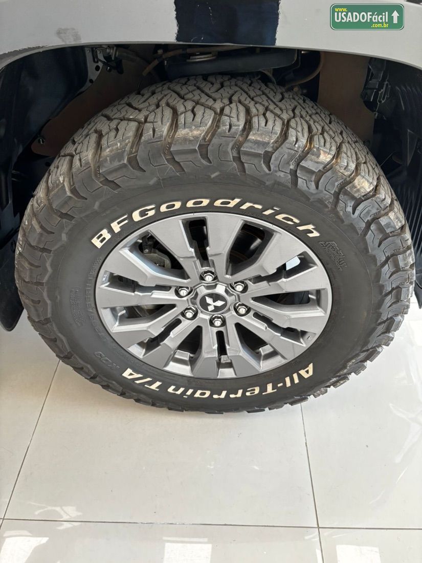 MITSUBISHI Triton HPE-S CD 2.4 4x4 Turbo Automático Diesel 2026/2026 — foto 11 de 23