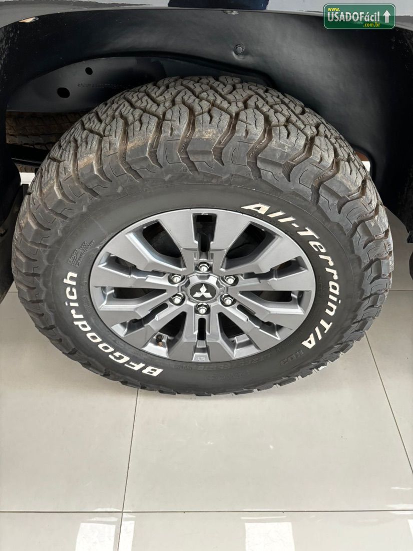 MITSUBISHI Triton HPE-S CD 2.4 4x4 Turbo Automático Diesel 2026/2026 — foto 12 de 23