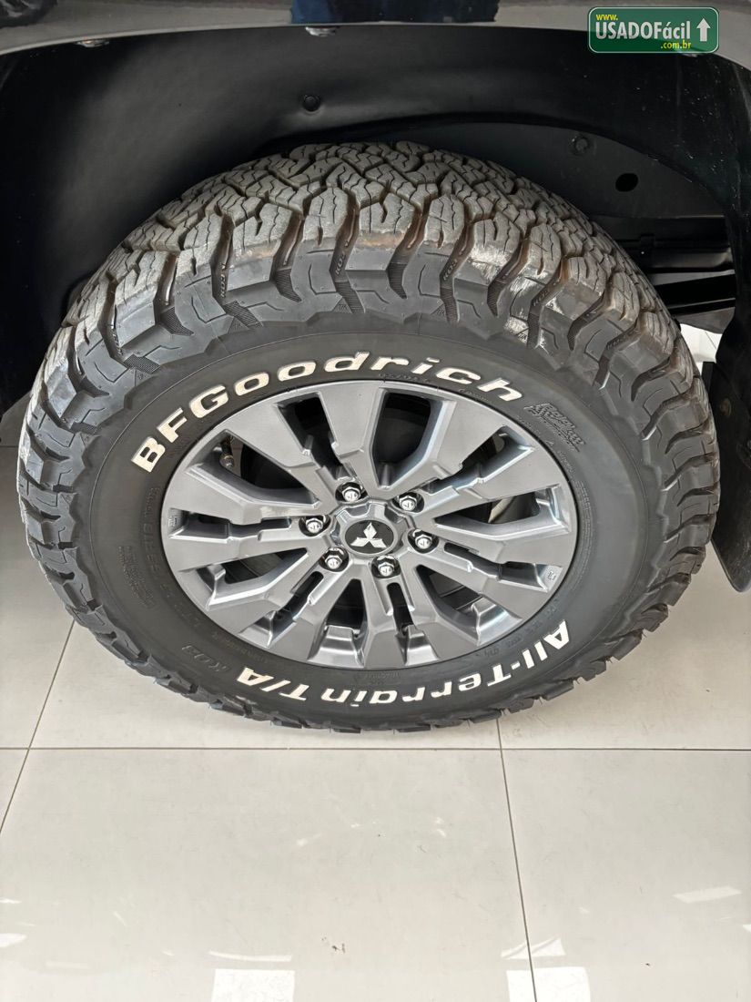 MITSUBISHI Triton HPE-S CD 2.4 4x4 Turbo Automático Diesel 2026/2026 — foto 13 de 23