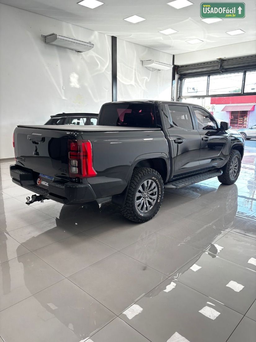 MITSUBISHI Triton HPE-S CD 2.4 4x4 Turbo Automático Diesel 2026/2026 — foto 6 de 23