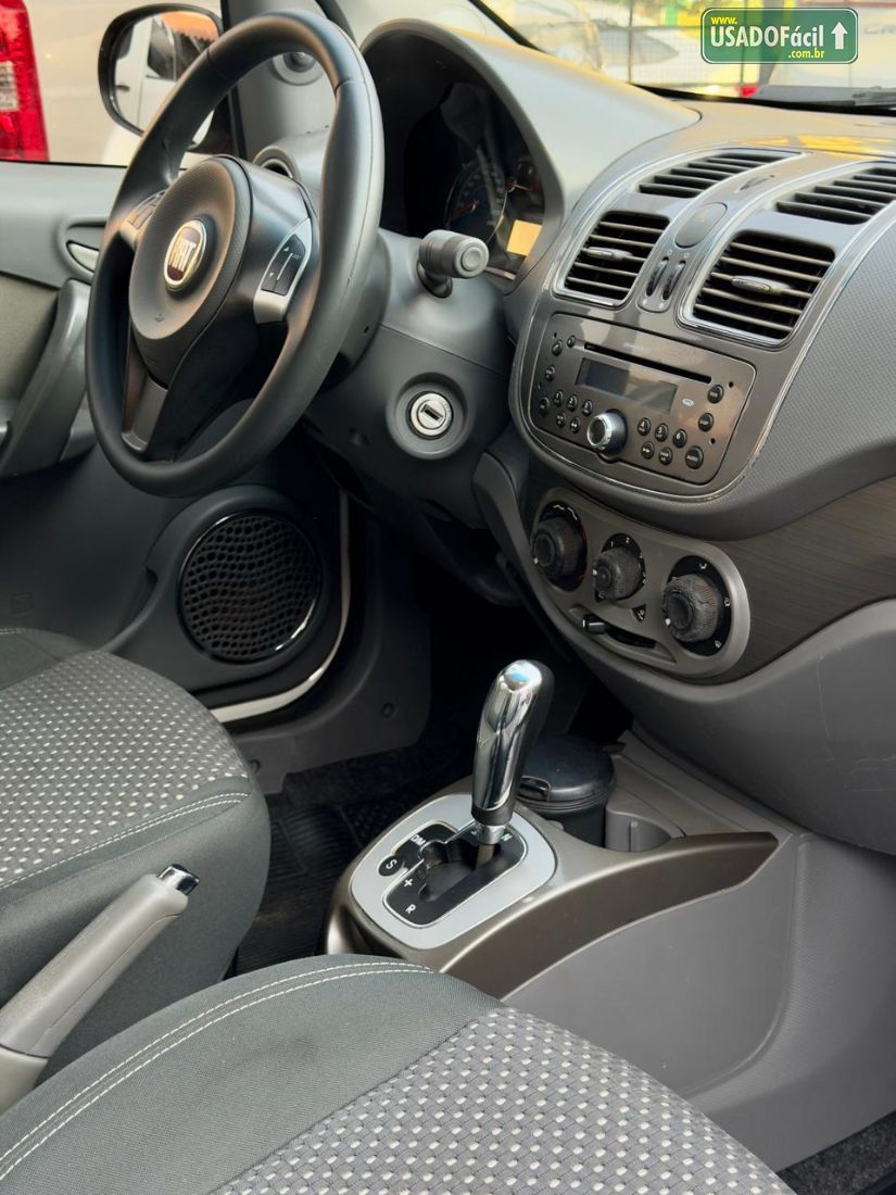 Fiat Grand Siena Essence Dualogic 1.6 Flex 2013/2014 — foto 12 de 12