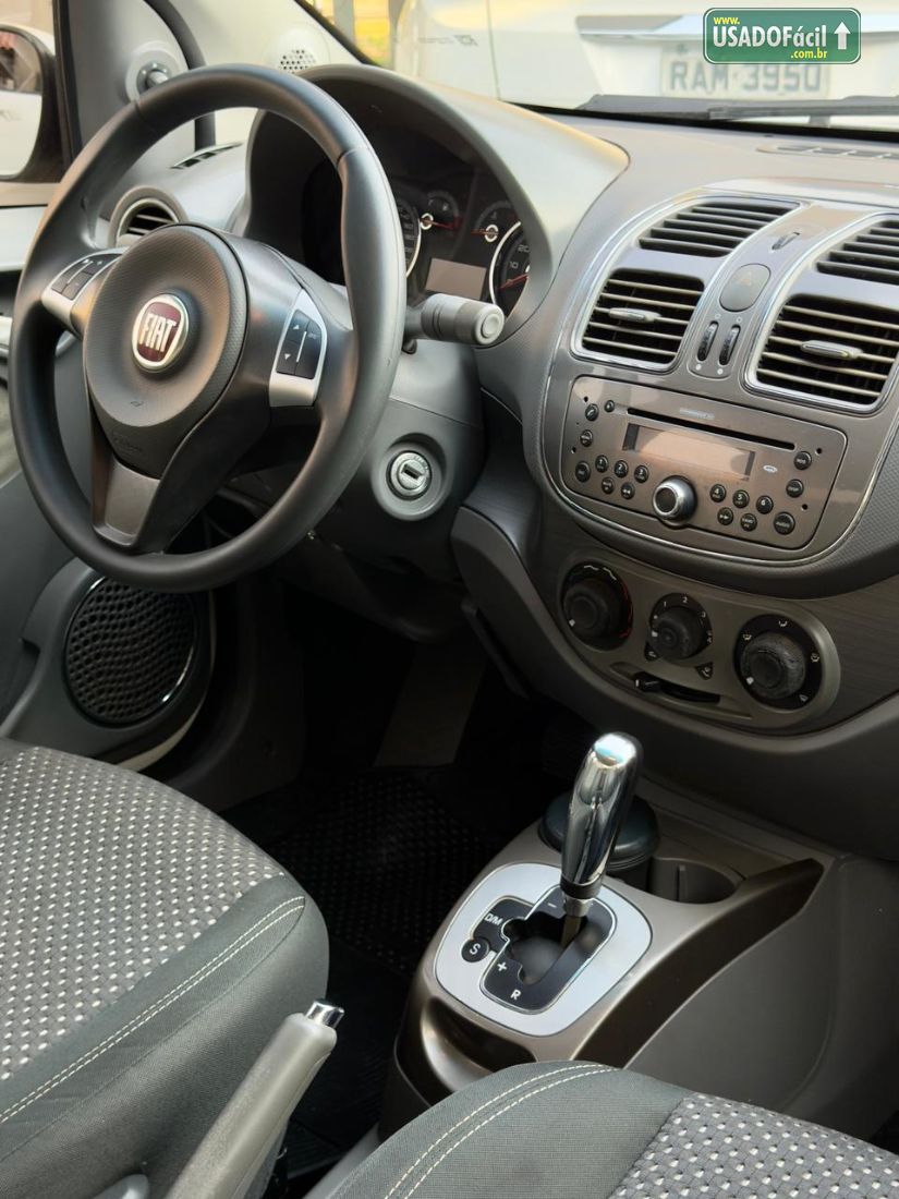 Fiat Grand Siena Essence Dualogic 1.6 Flex 2013/2014 — foto 9 de 12