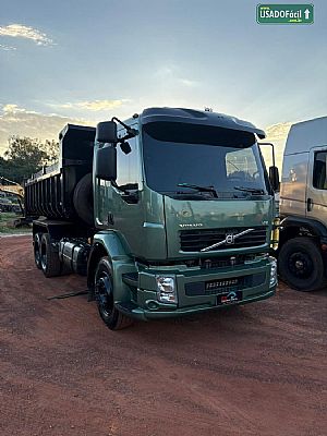 Volvo Vm 260 6x2 2p Diesel 2010/2010 em Cuiabá - MT