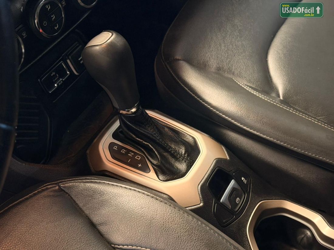 Jeep Renegade Longitude 1.8 4x2 Automático Flex 2015/2016 — foto 11 de 19